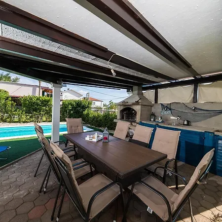 Agape 크리크베니카